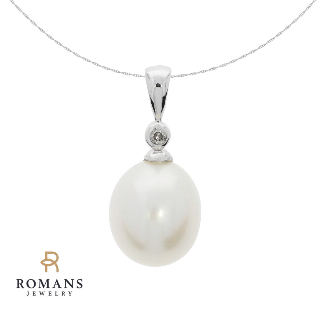 Pearl Diamond Pendant 10K White Gold