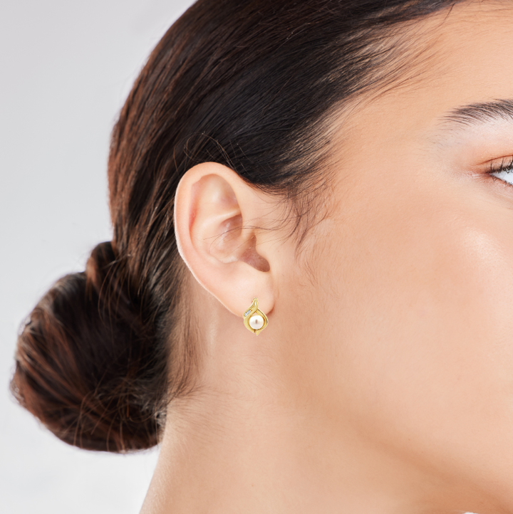 Pearl Diamond Earrings 14K Yellow Gold 5.6MM