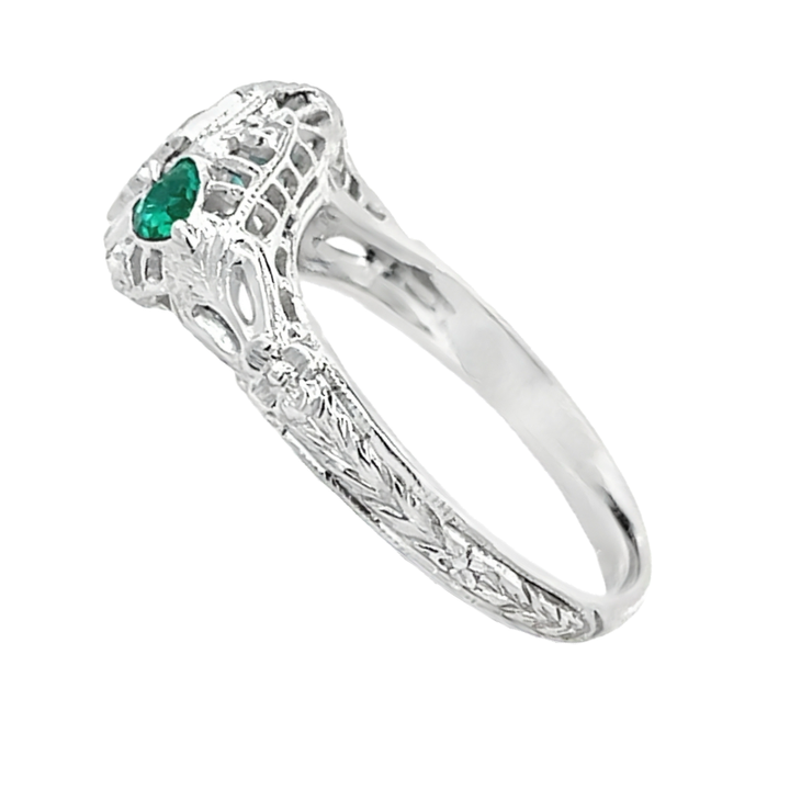 Vintage Diamond & Emerald Filigree Ring 18K White Gold .32CTW