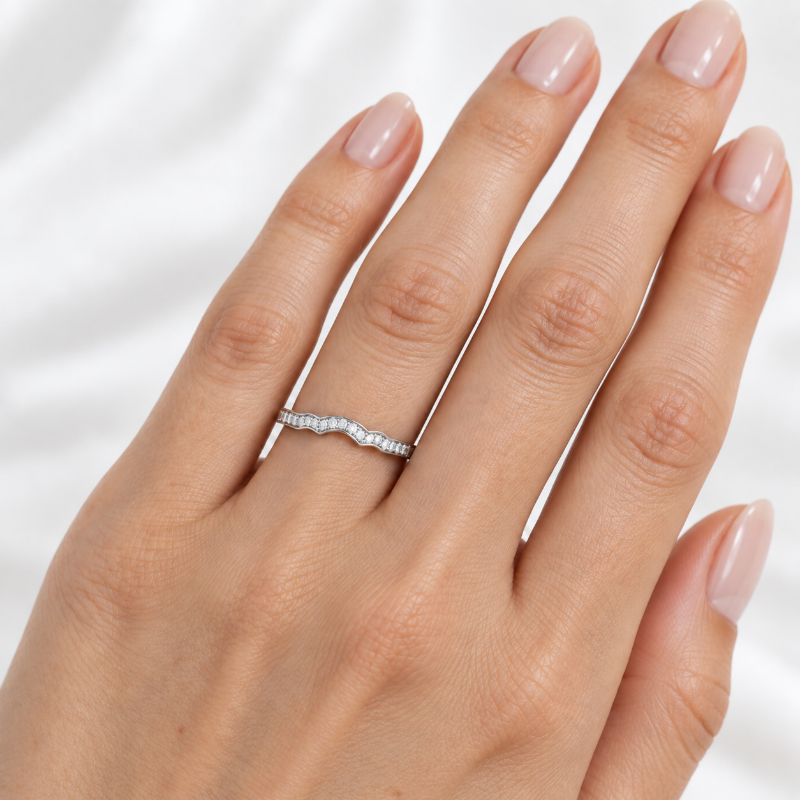 Diamond Curved Band 0.06CT Vintage Style 10K White Gold