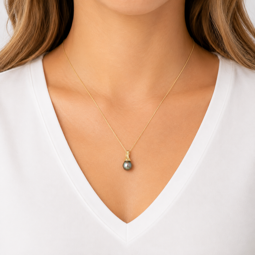Tahitian Pearl Pendant 9MM 18K Yellow Gold