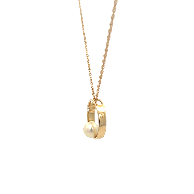 Pearl & Diamond Pendant 14K Yellow Gold