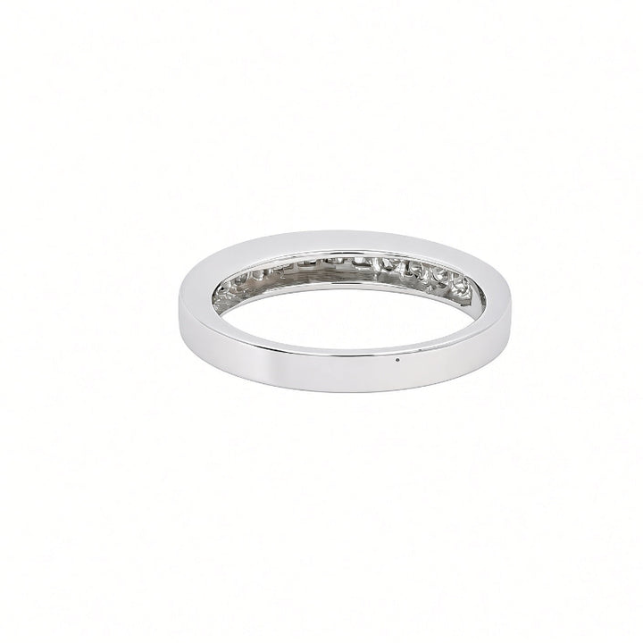 Petite_princess-cut_diamond_band