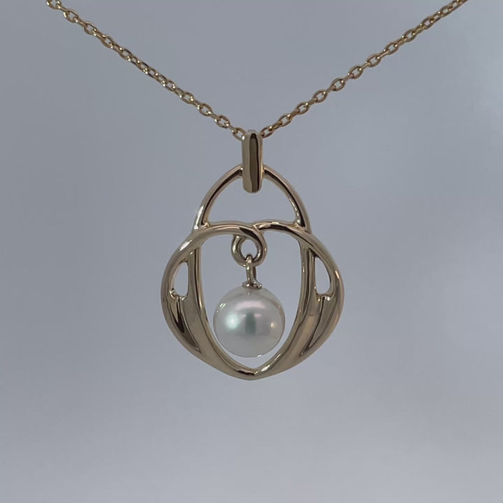 Mikimoto Pearl Necklace 14K Yellow Gold 17.5 Inch Chain